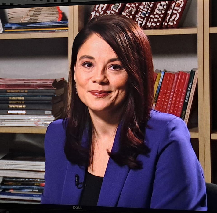 Nadine Vlădescu este angajată a TVR (Foto: Facebook)