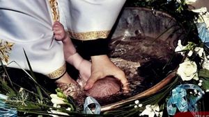 Părinții bebeluşului mort după botez cer să se facă dreptate! „Sigur că voi merge în Instanță'”