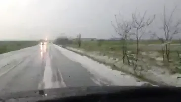 VIDEO Ce s-a intamplat la cativa kilometri de Bucuresti! Totul este alb Ce au vazut soferii cand au coborat din masini