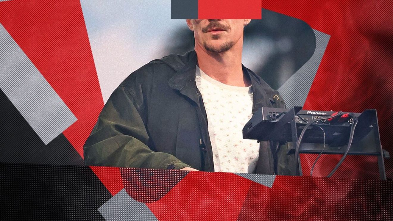 Artistul care a electrizat mii de români pe stadion dezvăluie un secret șocant: se droghează de patru ori pe săptămână! ”Mă relaxez puțin. Nu e chiar mare lucru. Nu sunt în transă”