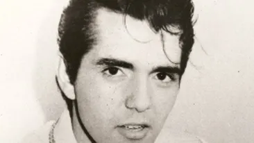 Ai putea sa crezi ca in anii 80' a frant inimile admiratoarelor? La 45 de ani, Daniel Iordachioaie mai are succes doar la sotie!