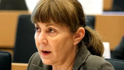 Monica Macovei nu mai vrea să presteze muncă în folosul comunității
