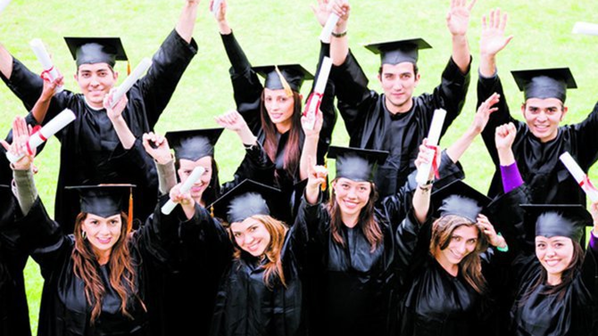 Si-au obtinut diplomele in instanta
