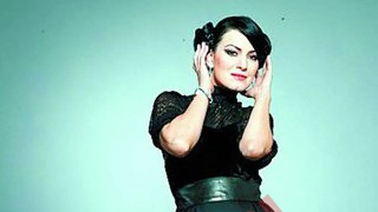 Silvia de la Vegas, ceruta de nevasta pe Facebook!