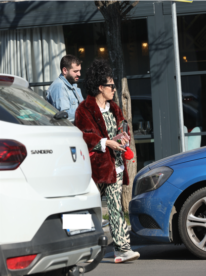 Doinița Oancea și Vincenzo Aiello părăsesc restaurantul  (Foto: CANCAN.RO)