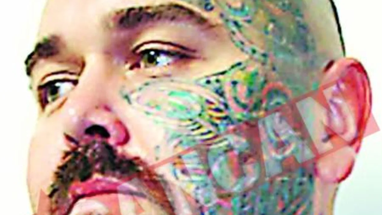 Isi scoate fata la vanzare