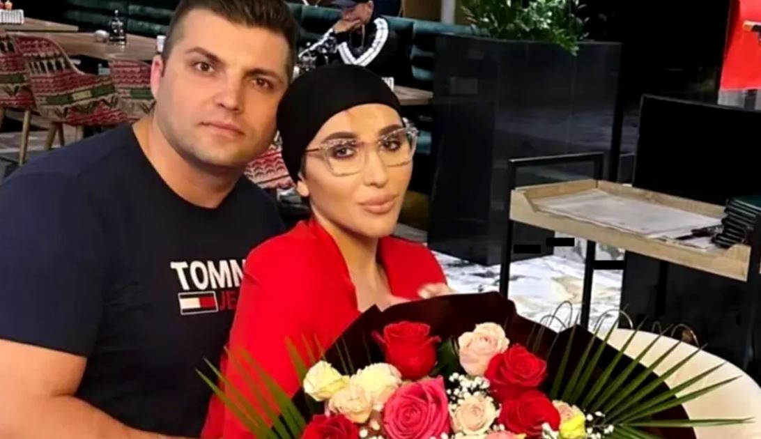 Beni a uitat-o pe Dana Roba si ar vorbi cu...sosia ei
