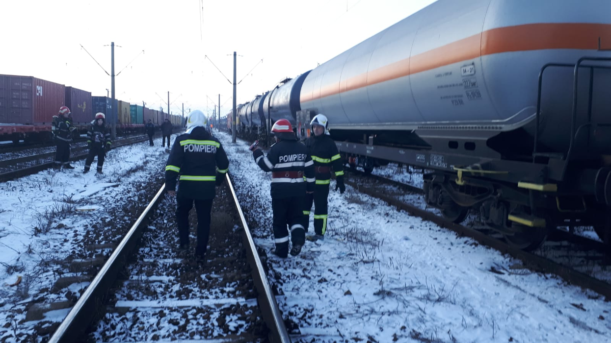 Alertă într-o gară din Teleorman! Pompierii au intervenit de urgență, iar călătorii au fost evacuați