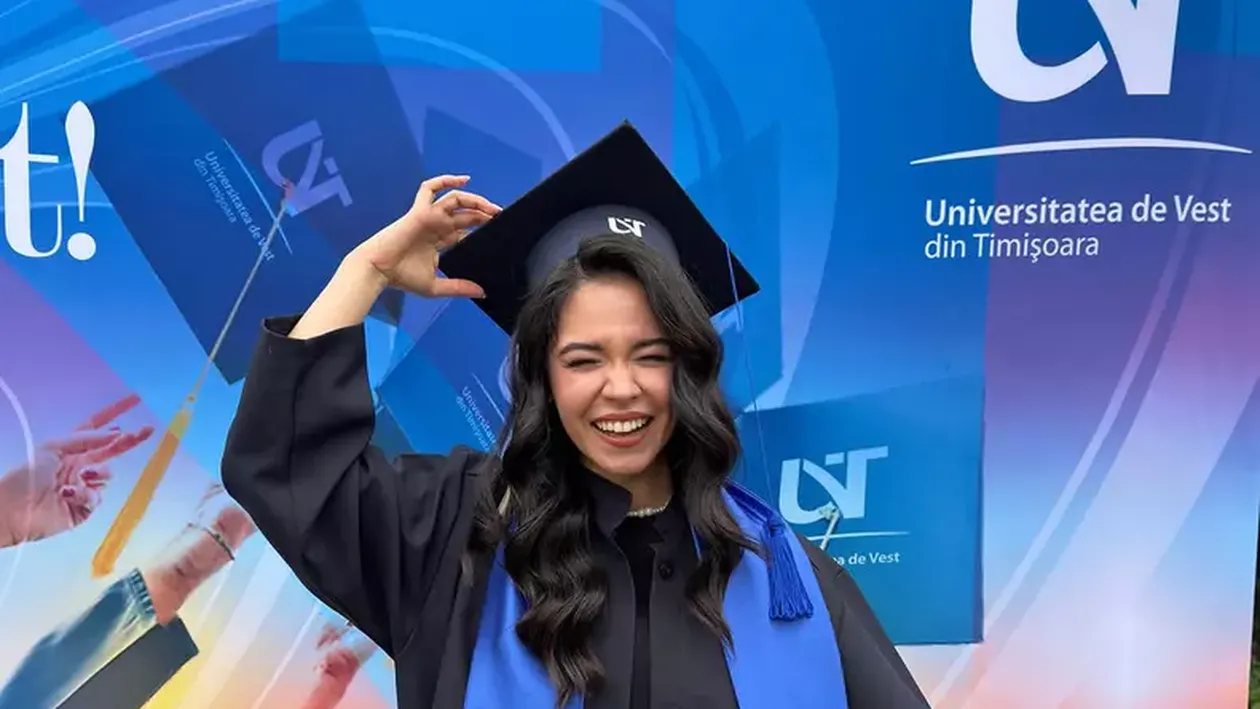 Ce mare este Ianca, fiica lui Răzvan Simion. Apariția de la absolvire i-a surprins pe fani