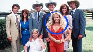 O mai știi pe Lucy Ewing din "Dallas"?! Ce s-a ales de blondina frumoasă din serialul-fenomen al anilor '90 din România