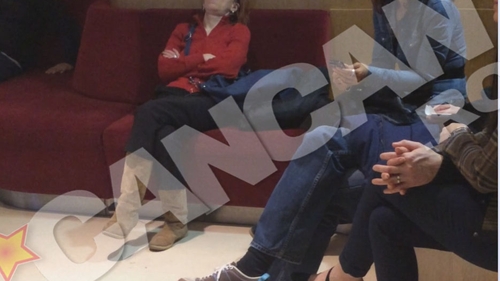 Ramai INTERZIS daca vezi ASTA! Uite ce a putut sa faca o femeie in mall in vazul tuturor