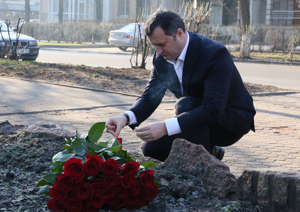Vlad Filat a fost condamnat la nouă ani de închisoare pentru corupție
