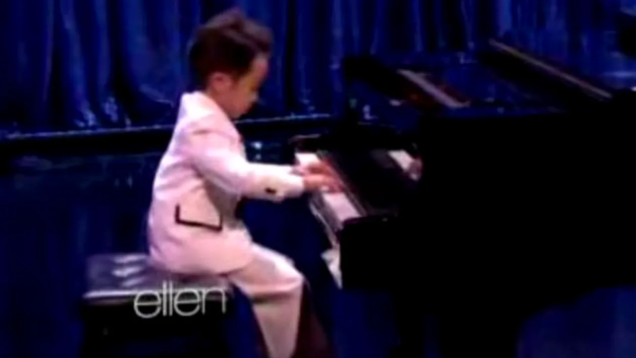 VIDEO Are doar şase ani, dar cântă dumnezeieşte la pian! El este puştiul numit de milioane de oameni Noul Mozart