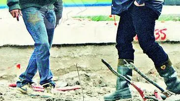 Juniorul Costelus, un afacerist flexibil. Casuneanu face podul din picioare