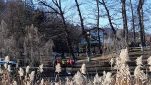 Cadavru descoperit în lacul Noua din Braşov! Victima se afla sub un strat de gheaţă