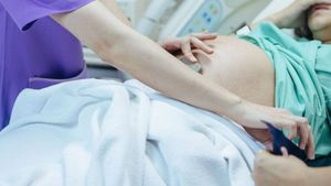 Caz îngrozitor la Iași. Un bărbat și-a ucis copilul nenăscut după ce și-a bătut cu sălbăticie nevasta