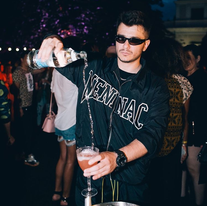 EXCLUSIV| Cu cine se iubește Vlad Drăgulin, aka Malone, din ”Băieți de oraș”! Avem primele imagini cu ei împreună