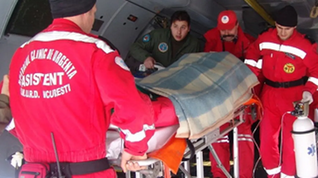 O fetita de patru ani, ranita intr-un accident rutier grav, adusa la Bucuresti cu un avion sanitar
