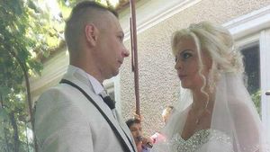 "Mehary" şi "coconaşa" lui, mirii arestaţi pentru proxenetism, fac luna de miere după gratii