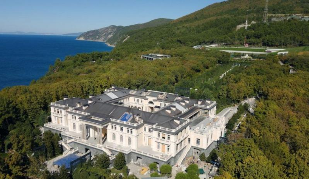 Palatul secret al lui Vladimir Putin/ Sursa foto: palace.navalny.co