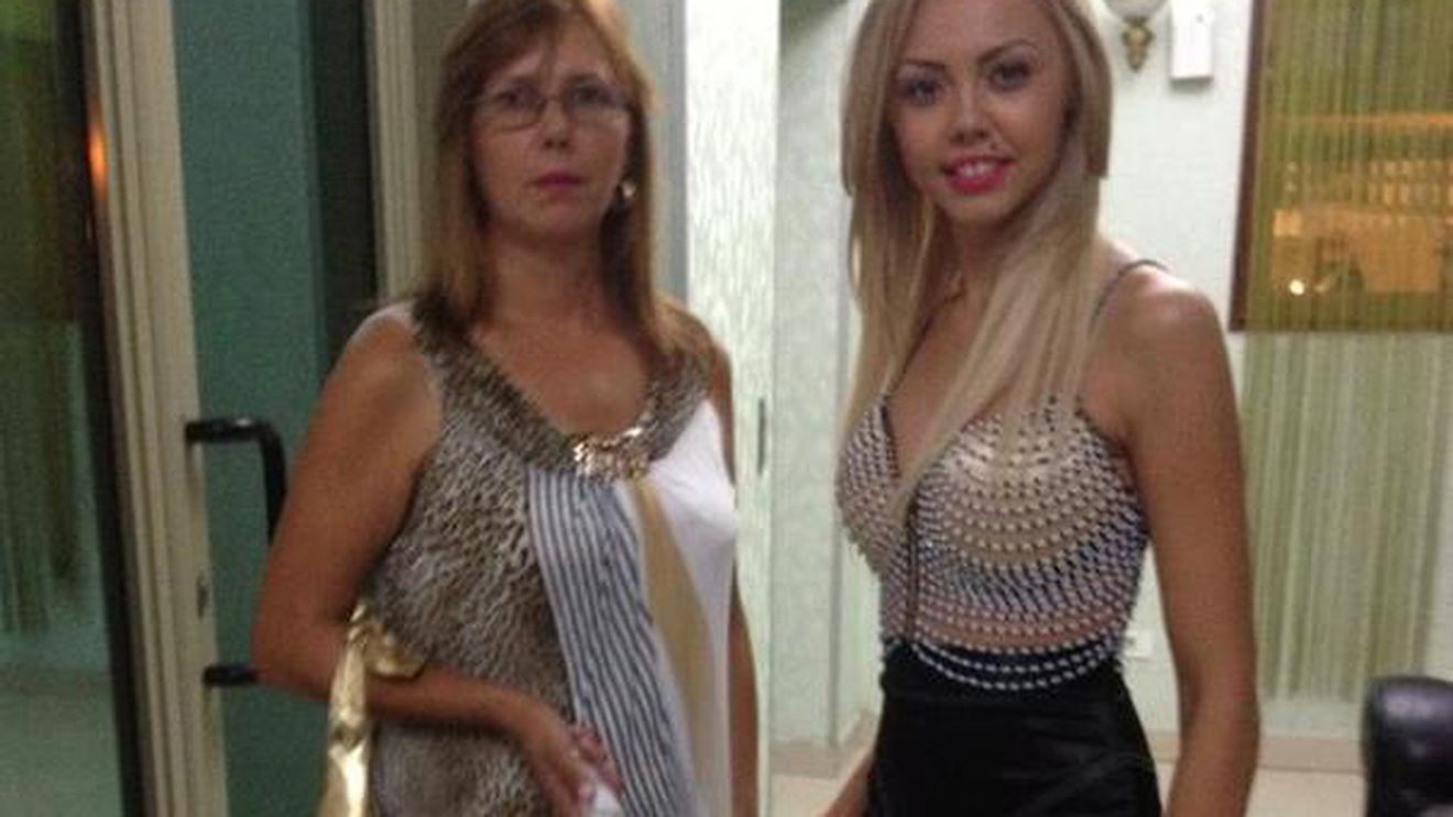 Nu doar DENISA MANELISTA este bolnavă, ci si mama ei! Bunica cântăreţei a dezvăluit totul:,,Are probleme mari la inimă...''
