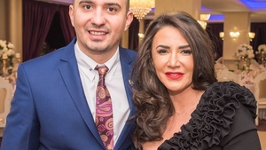 Mara Bănică a primit un pachet cadou la redacţie! Când l-a deschis a avut parte de o mega surpriză: ”M-a facut să mă întorc în timp, în anul 1997” 