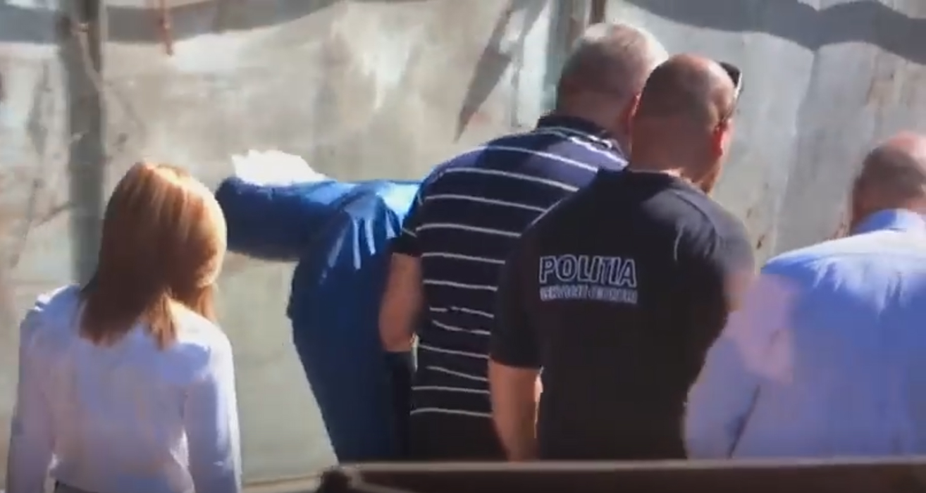 Reconstituire crime Caracal! Momentul halucinant în care Gheorghe Dincă duce „trupul” Alexandrei către butoi