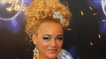 Implantul cu silicon a fost cea mai mare greseala din viata mea. Sunt enormi. Ii urasc. Cum arata de la gat in jos