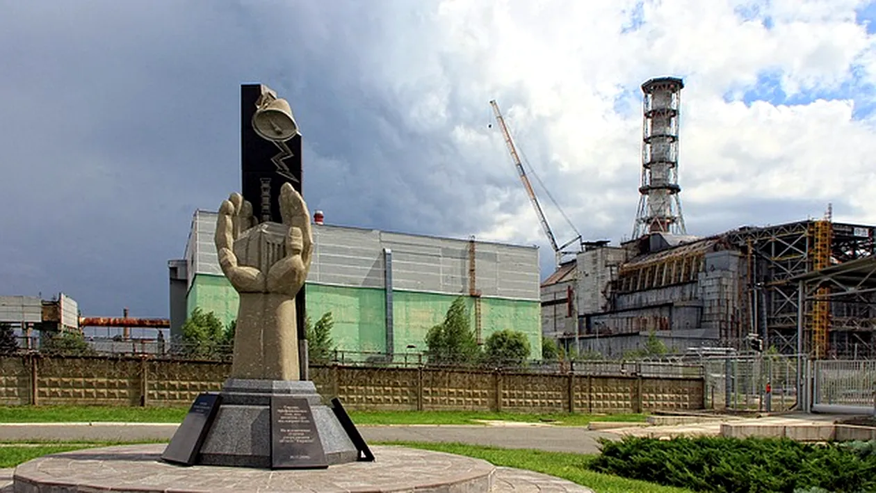 ANM, anunțul momentului! În ce direcție se va deplasa norul de fum de la Cernobîl