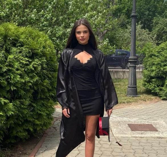 Iulia Cantolariu/ sursă foto: Instagram