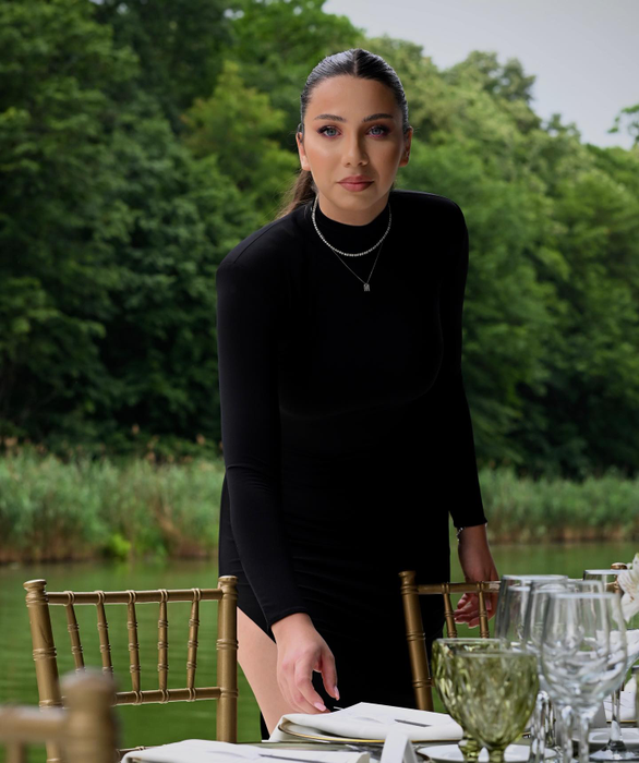 Cine este şi cu ce se ocupă Meira, sora lui Radu Drăguşin?
