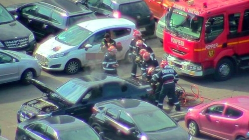 Lângă Guvern, la un pas de catastrofă! O mașină cu muniție a luat foc!