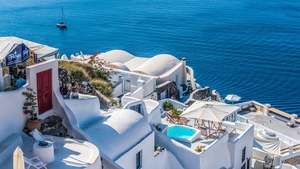 Suma ireală pe care a plătit-o o familie de români pentru o vacanță de 9 zile în Grecia, la un hotel de 3 stele