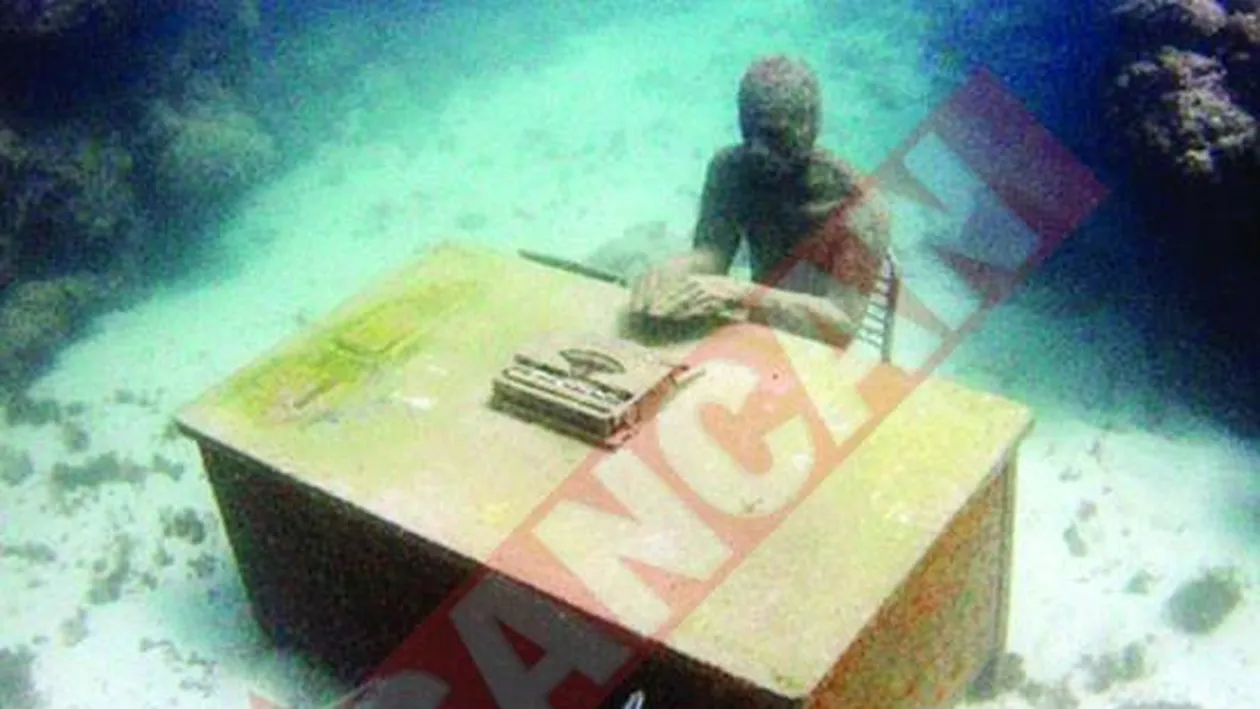 Sculpturi pe fundul marii