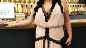 Ce se întâmplă cu silueta Oanei Roman? Vedeta a avut o apariție neașteptată la o nuntă