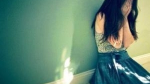 Româncă, bătută cu ciocanul şi obligată să se prostitueze în Germania, unde credea că va lucra ca bonă