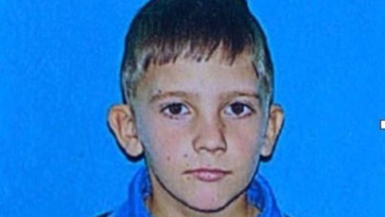 Paul Andrei, un băiețel de 11 ani din Bacău, a dispărut. Cine îl vede, este rugat să sune la 112!