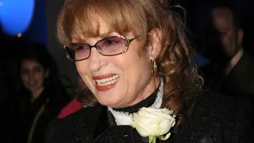 Angela Similea are pretentii de diva internationala! A cerut cabina proprie si asistenta permanenta la “Seara vocilor de aur”