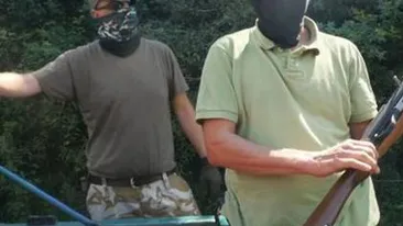 AŞA arată fără cagule „traficanţii“ de arme săltaţi de DIICOT, după reportajul Sky News