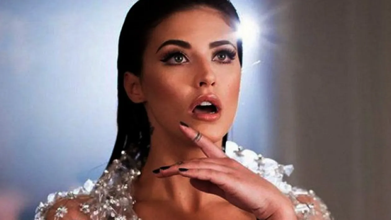 Antonia, schimbare radicală de look. Cântăreața a apărut tunsă scurt într-un shooting foto