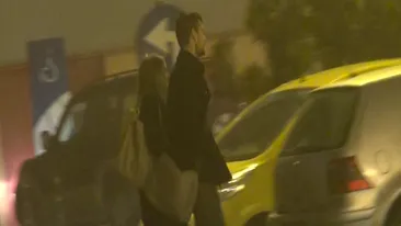 Nu o sa crezi ce a vrut sa-si cumpere Tudor Chirila cu iubita de fata! Si vanzatorul a ramas cu gura cascata cand i s-a cerut asta