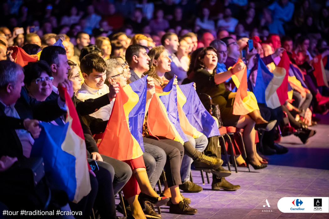 Ce a pățit Andra Măruță în timpul ultimului concert, de la Craiova! Ce au făcut spectatorii din primul rând