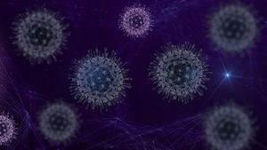 Infectat cu noul coronavirus, dascălul din Târgu Frumos a murit din cauza bolii rare. El și preotul din oraș au mers cu molifta la enoriași