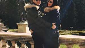 ANDREEA TONCIU, mândră de fetiţa ei! Imaginea care a stârnit reacţii dure la adresa vedetei, când au văzut unde s-a pozat cu micuţa:,,Te omor… ‘’