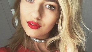 Lidia Buble le-a făcut fanilor o surpriză....şi-a arătat decolteul generos!