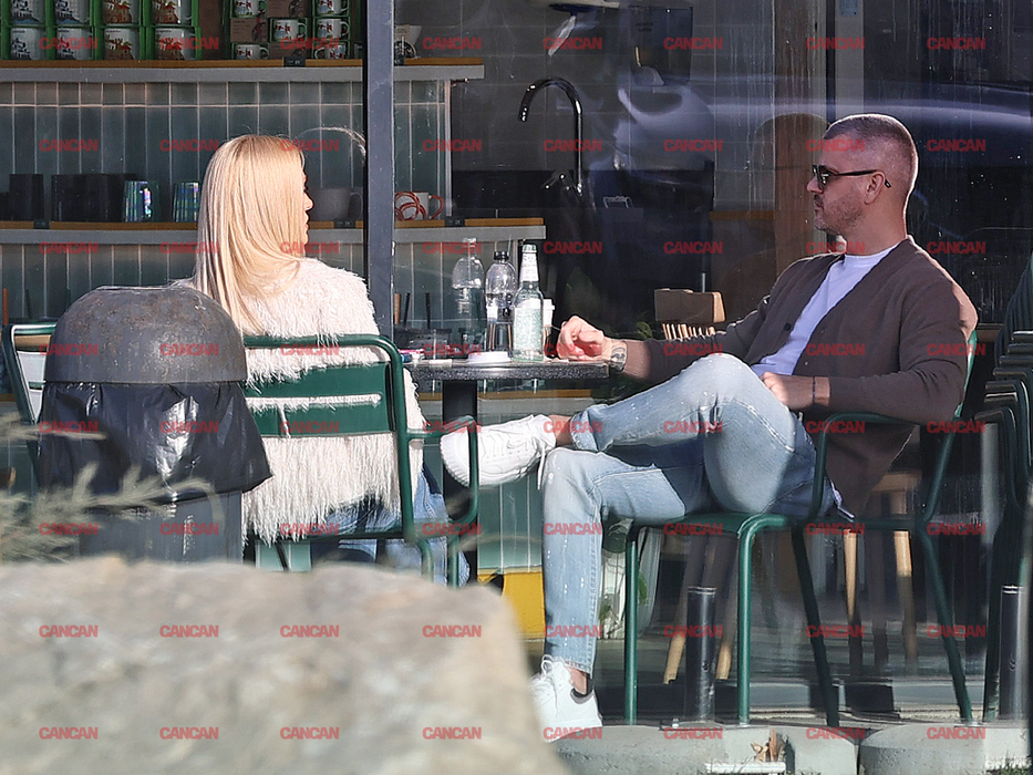 Iuliana Pepene a fost surprinsă alături de fostul/ actualul iubit la o cafea
