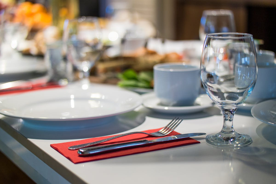 Plătești o taxă dacă nu mănânci tot din farfurie! Regula impusă de un restaurant din Viena