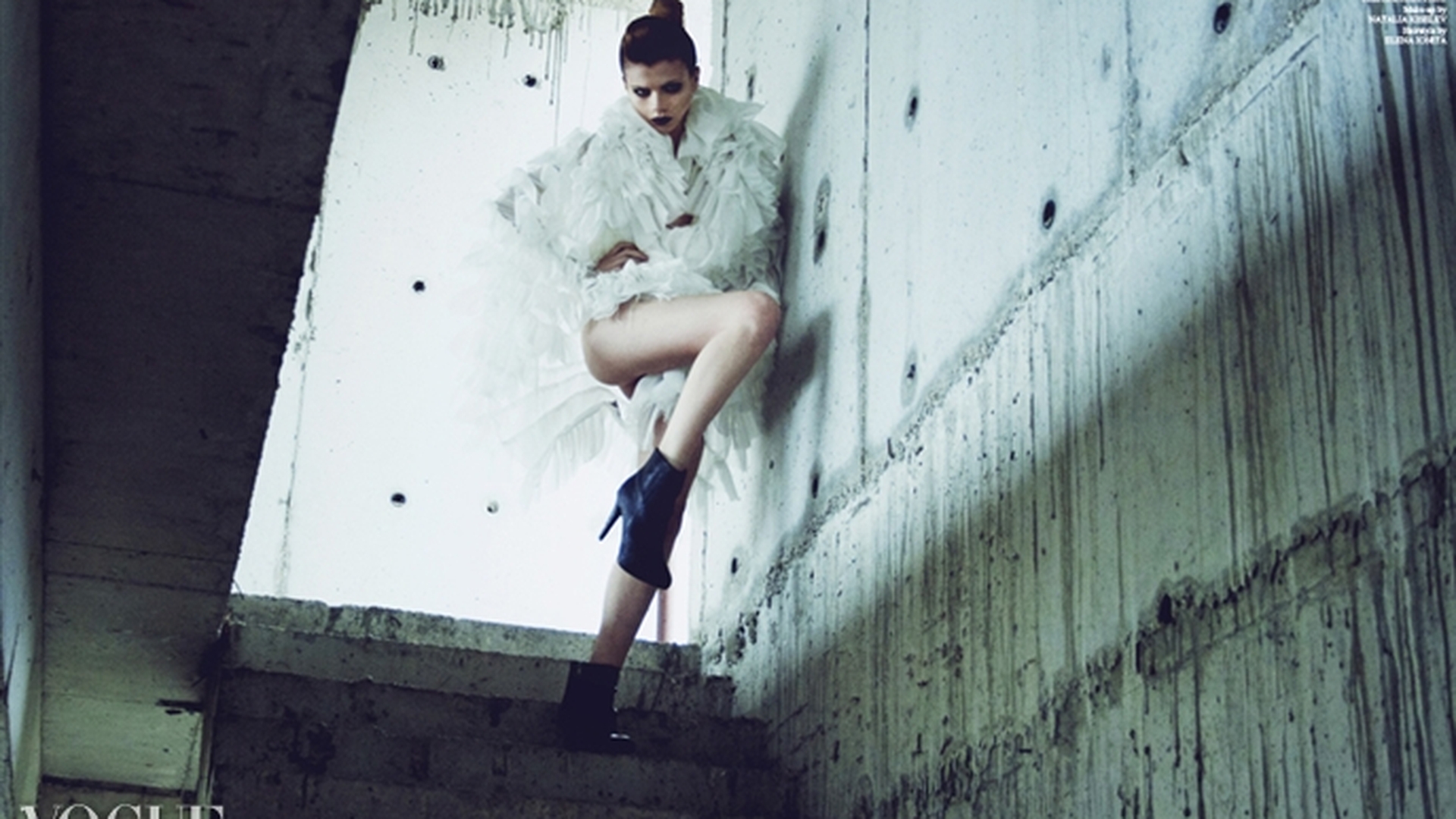 Ea este noua Alexandra Dinu! Blonda din Romania care a facut senzatie in Vogue Italia a fost racolata dintr-un mall