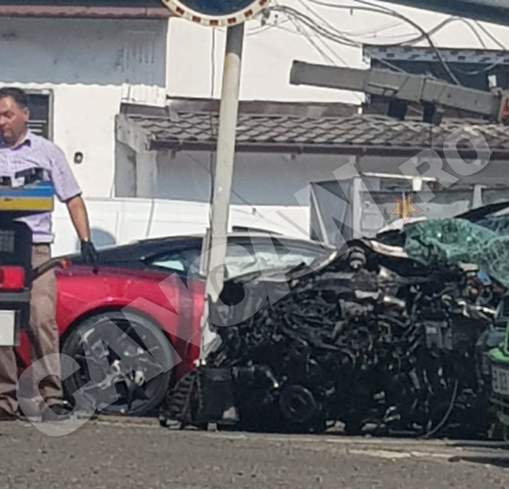 EXCLUSIV. Noi imagini cu Aston Martin-ul accidentat condus de Mario Iorgulescu. Cum arată bolidul pe timp de zi! Ce a mai rămas din el
