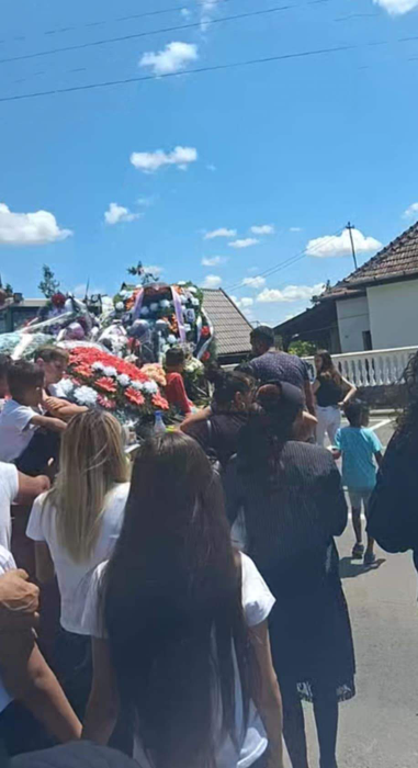 Anda, tânăra de 23 de ani ucisă de Emil Gânj a fost înmormântată. Imaginile durerii!